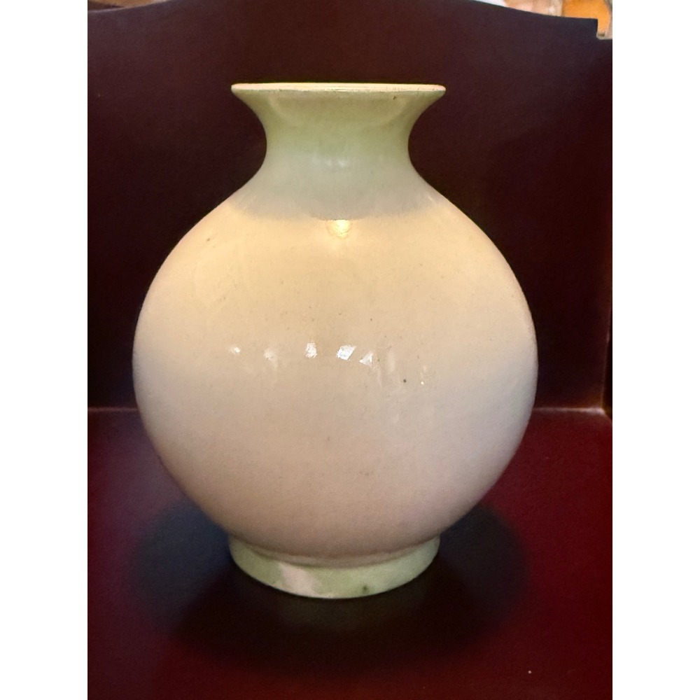 Vintage Hand Painted Porcelain Swan Vase Landscape Scene Cottage Decor - Picture 8 of 9